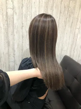 ロング カラー 佐々木 好乃のヘアスタイル