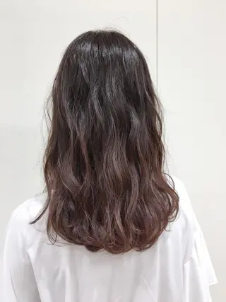 セミロング カラー ケアブリーチ 坪井佑樹のヘアスタイル