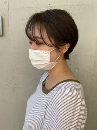 ショート 顔周り/透明感カラー アベ マホのヘアスタイル