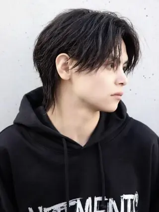 ミディアム カラー タケ ウチのヘアスタイル