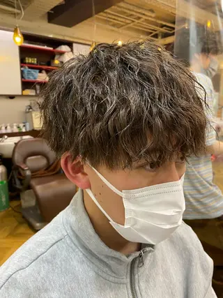 パーマ メンズ センターパートの神様 マッシュ 関口 柊太のヘアスタイル