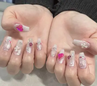 ネイル LAVISH nanamiのネイルデザイン