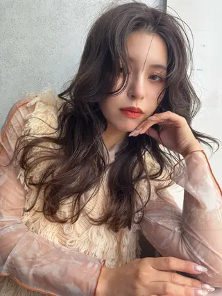セミロング カラー 韓国ヘア×髪質改善 縮毛矯正のヘアスタイル