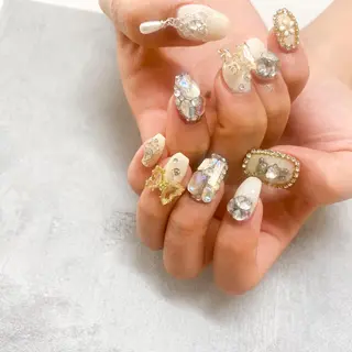 ネイル ゴテゴテ💙ワンホン リオナのネイルデザイン