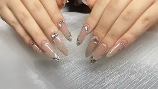 ネイル Kaka_ パラジェル、長さだしのネイルデザイン