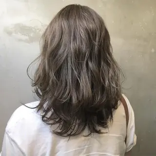 ミディアム カラー 牛山 静香のマツエク・マツパデザイン