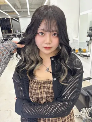 ロング カラー 八代 珠羽のヘアスタイル