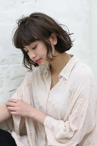 ミディアム 小林 永佳のヘアスタイル