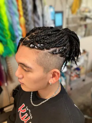 ミディアム scamp所属・井島 翠のヘアスタイル