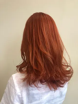 ミディアム カラー アベ ヒトミのヘアスタイル