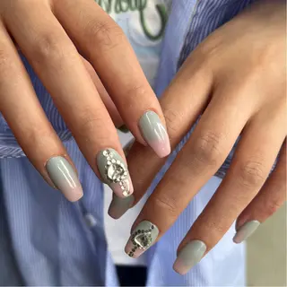 ネイル 長谷川 亜美のネイルデザイン