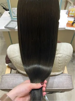 ロング カラー 加藤 風花のヘアスタイル