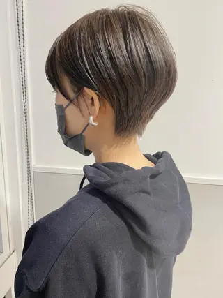 ショート カラー 齋藤 咲のヘアスタイル