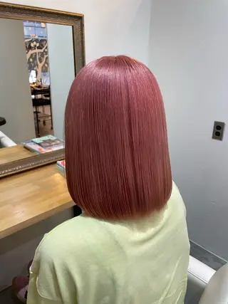 ミディアム カラー 艶カラー／ハイトーン Anjuのヘアスタイル