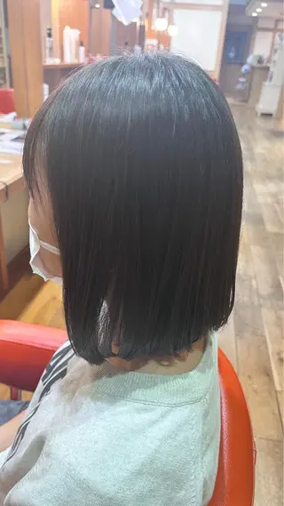 ミディアム パーマ 花澤 紗更のヘアスタイル