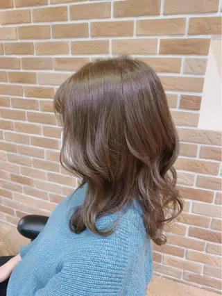 セミロング カラー ノーブル美容室イオン高橋店所属・鈴木 純子のヘアスタイル