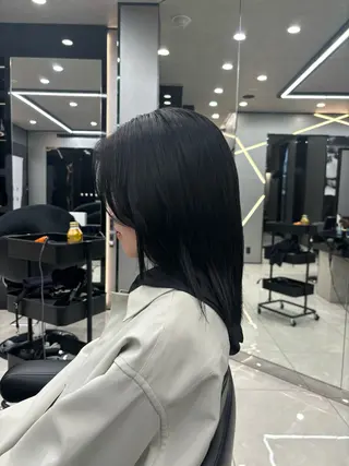 ミディアム カラー 山本 優太のヘアスタイル