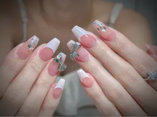 ネイル Rola kira nail salon所属・麗 レイのネイルデザイン