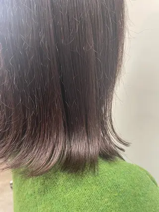 ミディアム 手塚 由佳のヘアスタイル