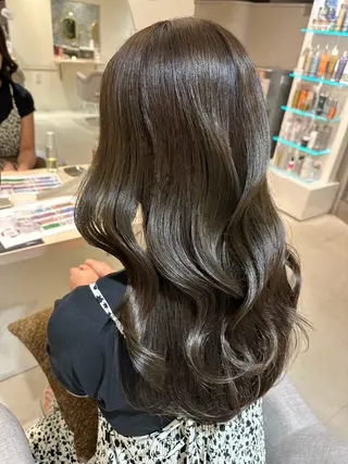 ロング カラー 松永 悠里のヘアスタイル