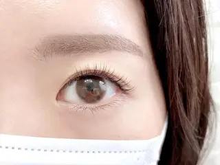 マツエク・マツパ エルフ 阿部月菜の眉毛・アイブロウイメージ