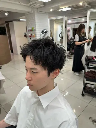 ショート パーマ メンズ フェザーパーマ職人 🪶ryosukeのヘアスタイル
