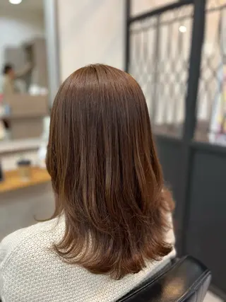 ミディアム カラー 堀川 希歩のヘアスタイル