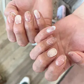 ネイル LovesLaughs下上津役店所属・くろせ れいのネイルデザイン