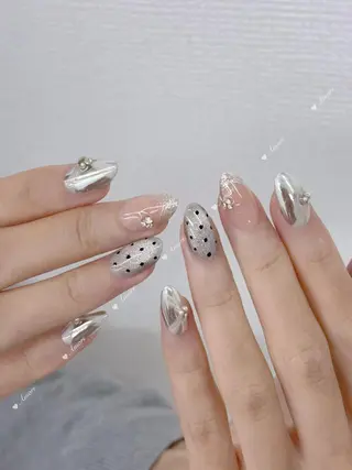 ネイル 佐藤 しおんのネイルデザイン