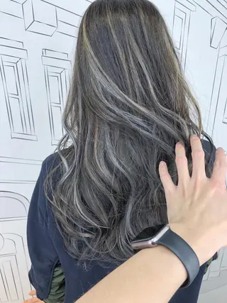 セミロング カラー レイヤー⭐️カラー ⭐️平川雅史のヘアスタイル