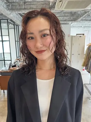 ミディアム カラー パーマ CEINE OURのヘアスタイル