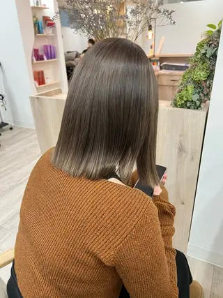 ミディアム カラー TOKI mahoのヘアスタイル