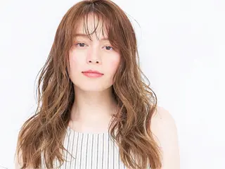 セミロング ✨透け感カラー✨ 上村一樹のヘアスタイル