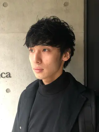 ショート パーマ メンズ ミヤギ リュウキのヘアスタイル