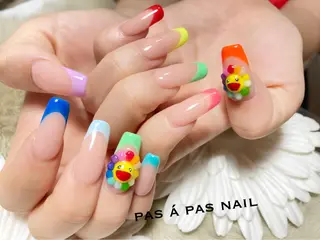 ネイル Yakko pas á pasのネイルデザイン