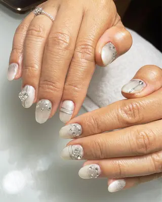 ネイル 加瀬 アンジェリーのネイルデザイン