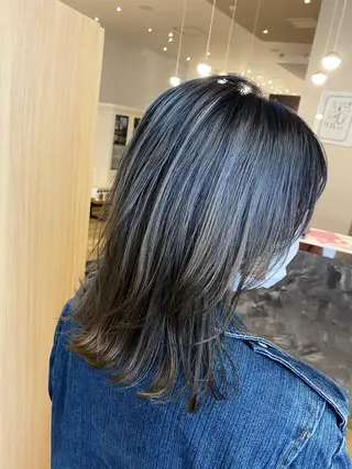 ミディアム カラー AVANCE京橋所属・ハイトーンヘア/ 島崎　タクミのヘアスタイル