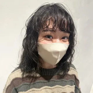 ミディアム パーマ デザインカラー/パー マ🦖外岡咲希🦖のヘアスタイル