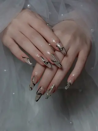ネイル Aimee Nail Studioのネイルデザイン
