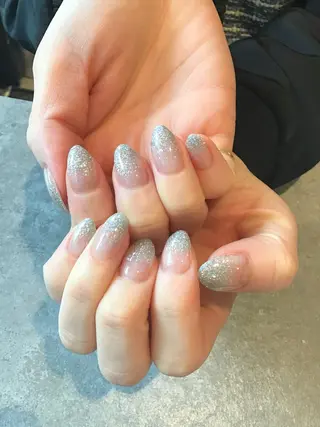 ネイル Nest 岩崎のネイルデザイン