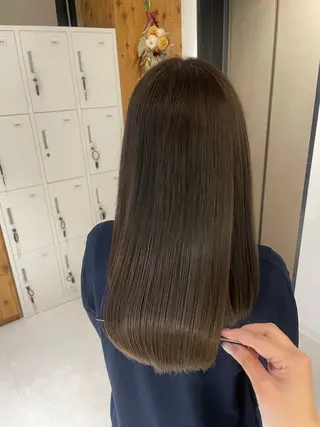 カラー asuka 大阪梅田のヘアスタイル