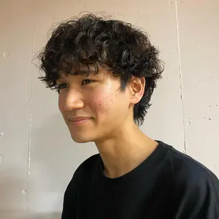 パーマ メンズ Aust hair Stella新宿所属・Yuki☺︎パーマ レイヤーカットウルフのヘアスタイル