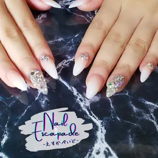 ミディアム ネイル クロキ 。のネイルデザイン