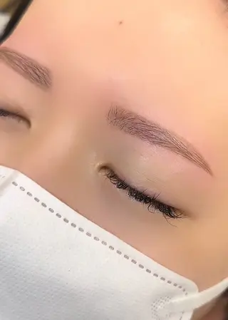 アイブロウ 新保 愛玖の眉毛・アイブロウイメージ