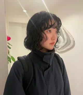 ミディアム あやか/ベージュ /透け感カラーのヘアスタイル