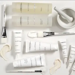 ハーブピーリング/ 脱毛/ホワイトニングのエステ・リラクイメージ