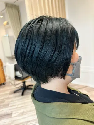 ショート カラー 渡部 未歩のヘアスタイル