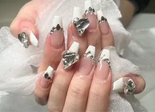 ネイル Roi〈ロワ〉 Minakoのネイルデザイン