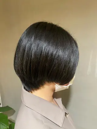 ショート ボブ/透明感カラー 岸本涼奈のヘアスタイル