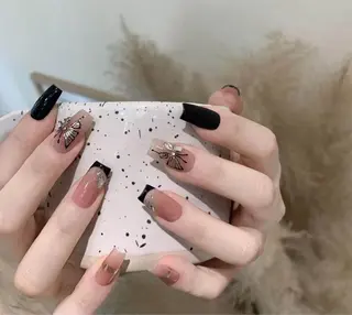 ネイル 相沢 さやかのネイルデザイン